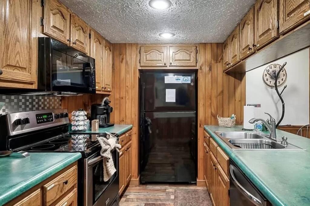 فيلا Beary Peaceful Smokies Retreat: Hot-Tub & Pools بيدجن فورج المظهر الخارجي الصورة