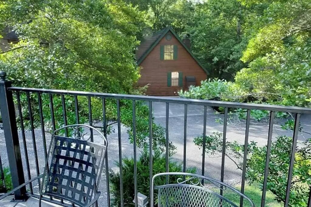 فيلا Beary Peaceful Smokies Retreat: Hot-Tub & Pools بيدجن فورج المظهر الخارجي الصورة