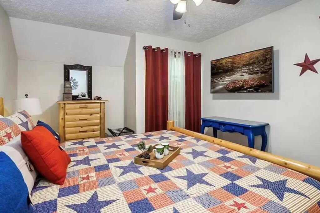 فيلا Beary Peaceful Smokies Retreat: Hot-Tub & Pools بيدجن فورج المظهر الخارجي الصورة
