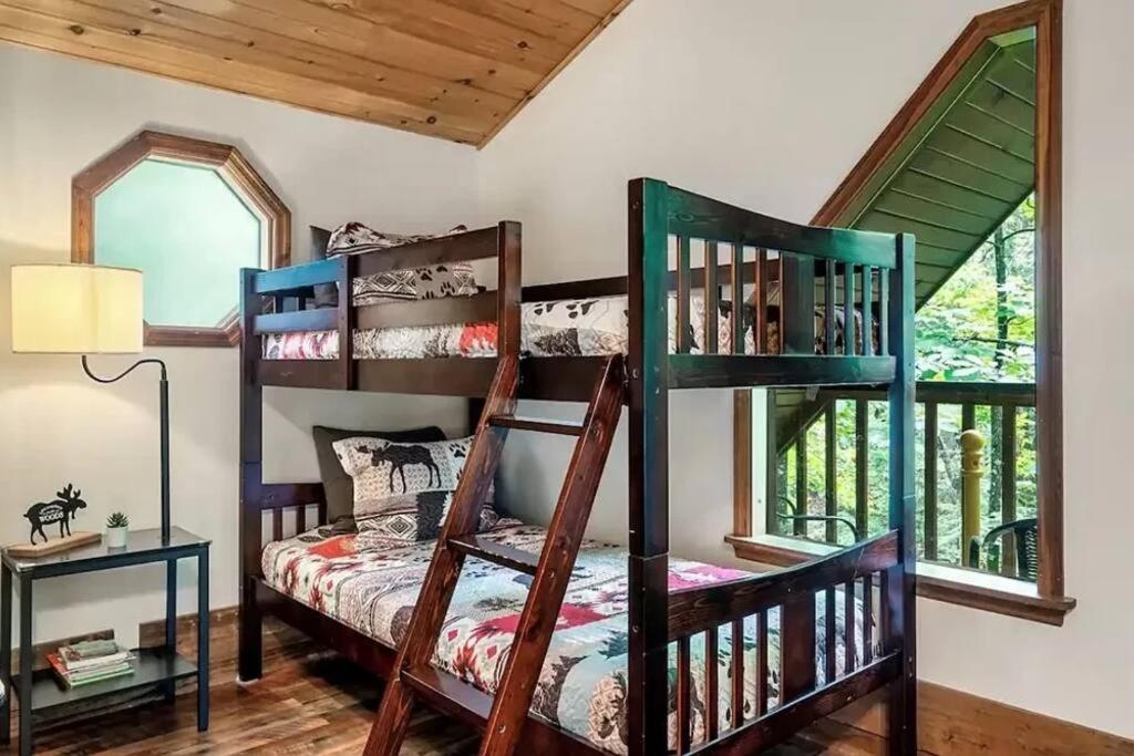 فيلا Beary Peaceful Smokies Retreat: Hot-Tub & Pools بيدجن فورج المظهر الخارجي الصورة